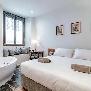 https://suite-la-storica-by-house-of-travelers.it-lombardy.com