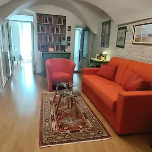 Suite-appartamento-del Dei Doria Dolceacqua