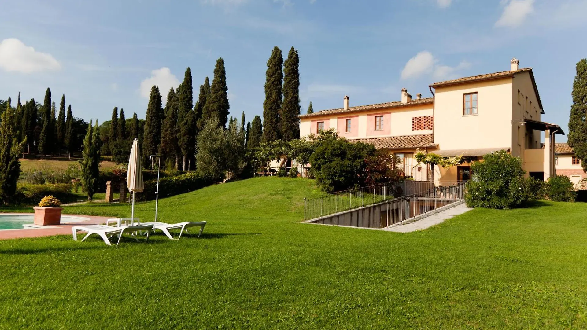 Agroturismo Agriturismo Fattoria Rozzalupi Cerreto Guidi Italia
